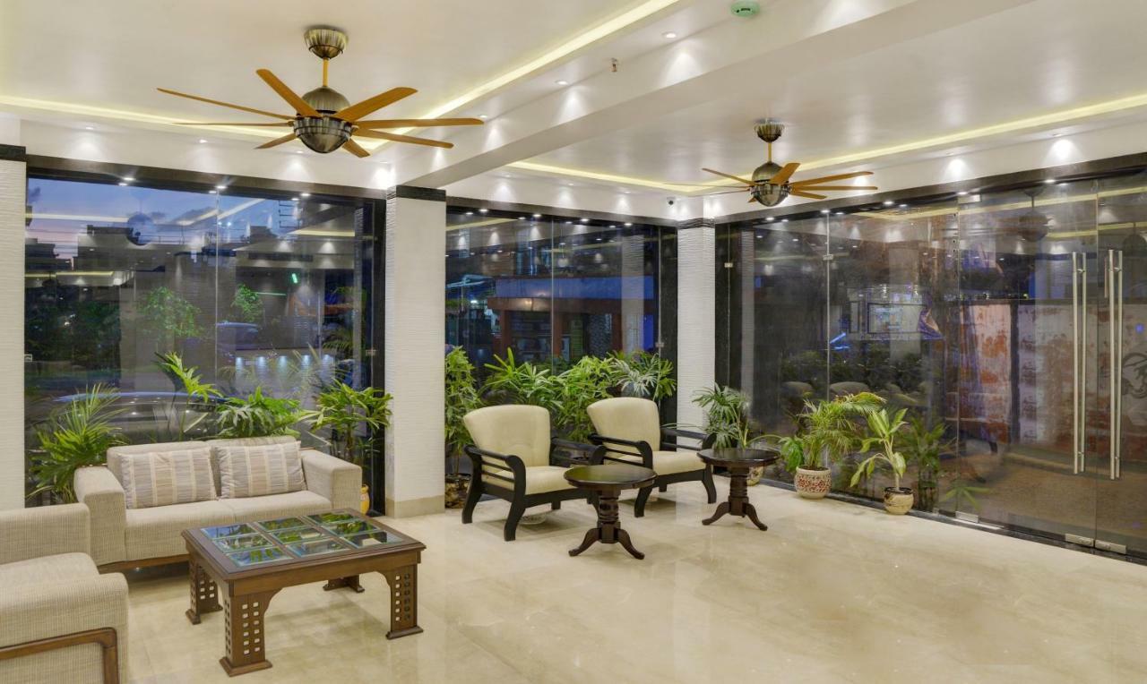 Treebo Premium The Crystal Hotell Calcutta Exteriör bild